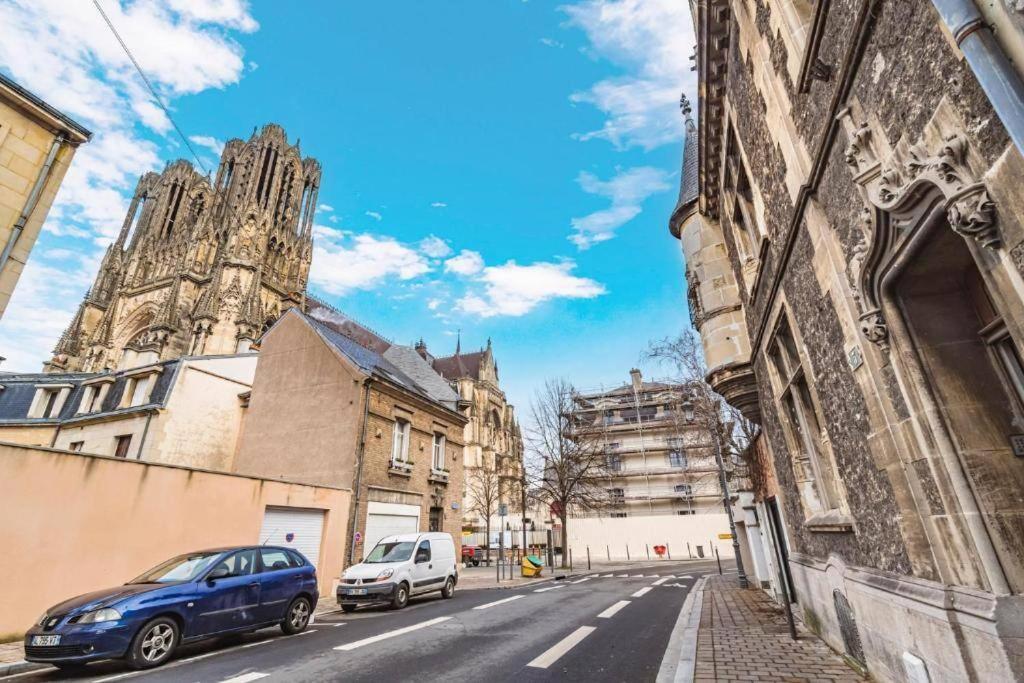 Apartamento Steam, Baignoire Balneo Et Clim Reims Exterior foto