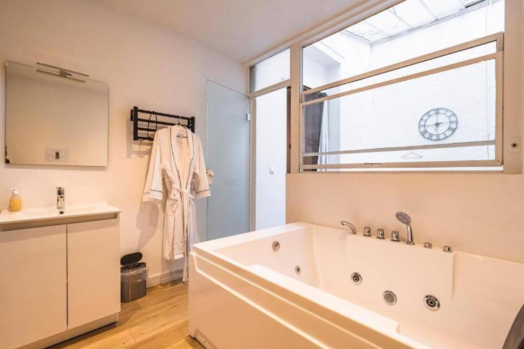 Apartamento Steam, Baignoire Balneo Et Clim Reims Exterior foto